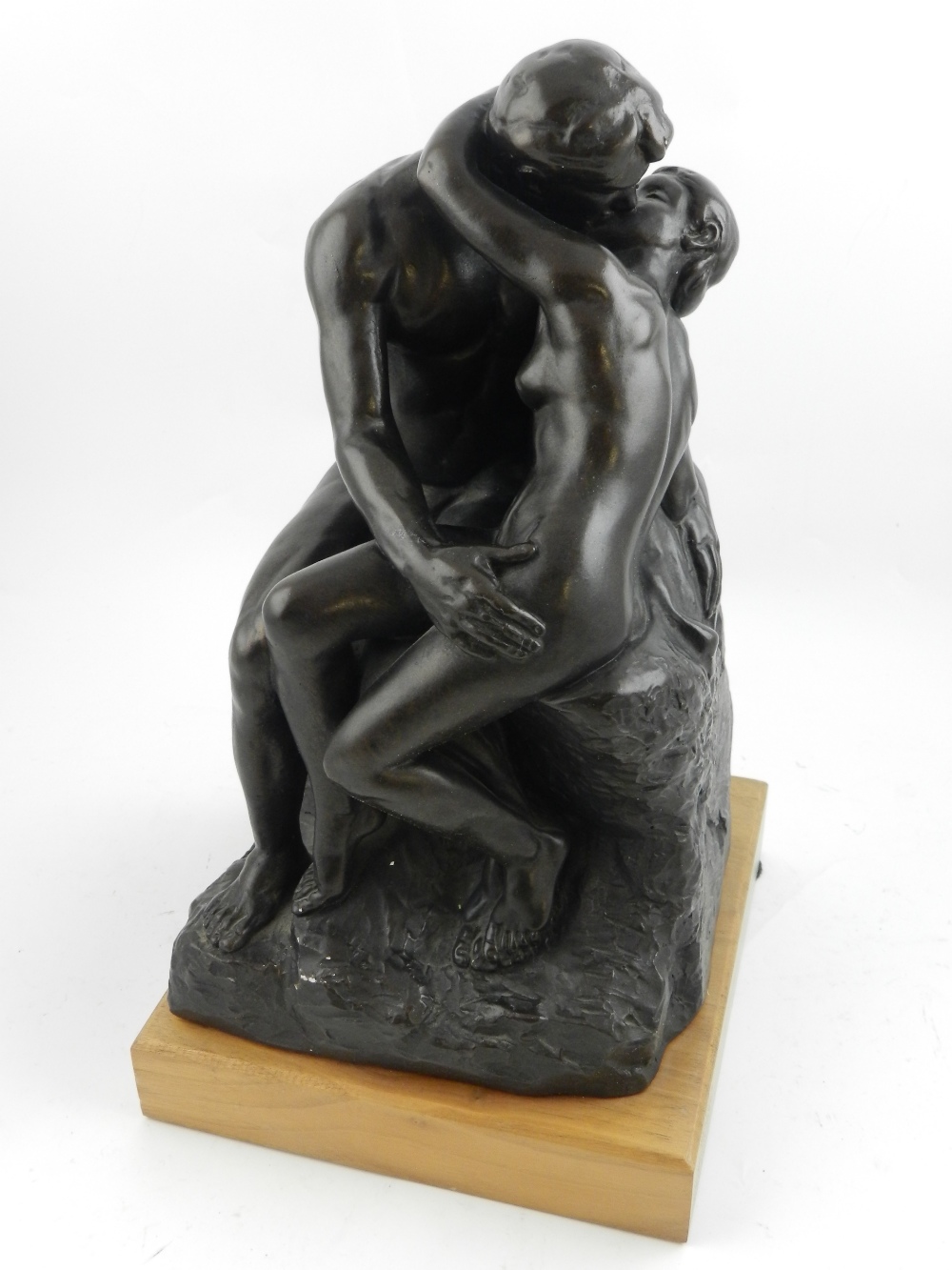 In the manner of Rodin The Kiss, a bronz