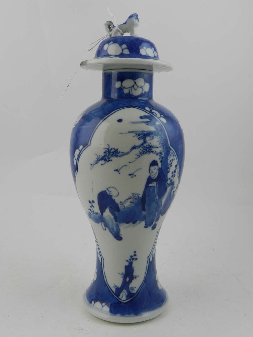 A 19th century Chinese blue and white ba - Image 2 of 2