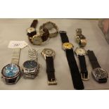 A quantity of assorted mid 20th Century and later Gentleman's wristwatches including Arsa, Elgin