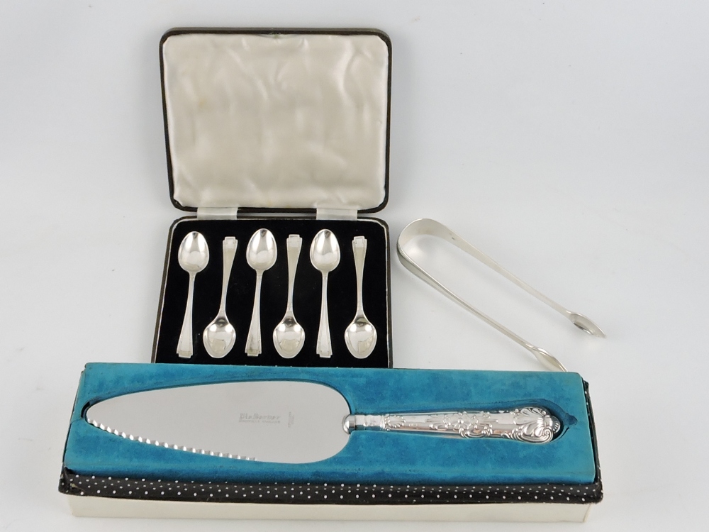 A cased set of six Art Deco teaspoons, W.S. Savage & Co., Sheffield 1932, 1.