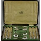 A Walker & Hall silver cutlery set to include 6 knives with silver blades and handles,