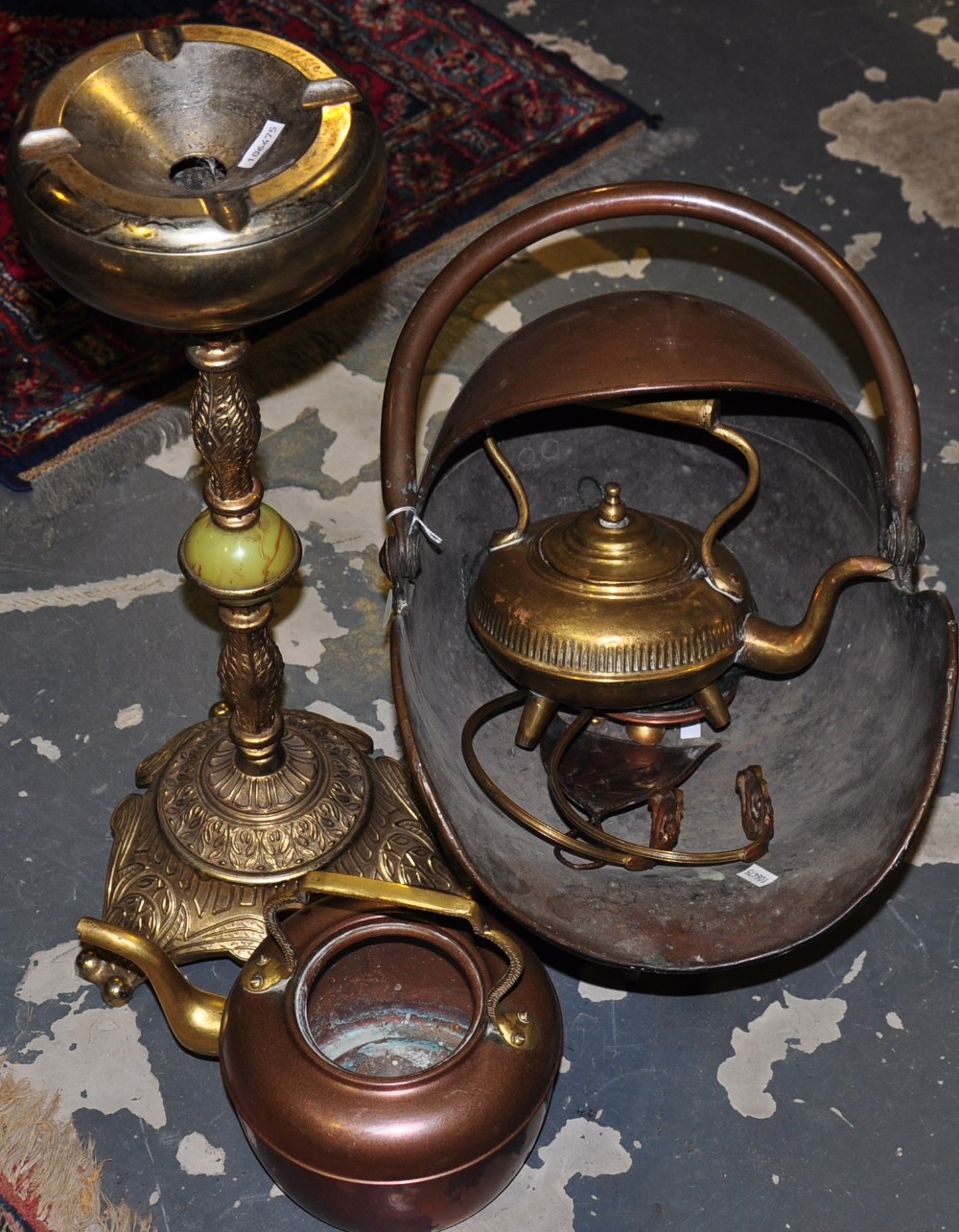 A collection of brass and copper items to include coal scuttle, ash tray etc. - Image 2 of 2