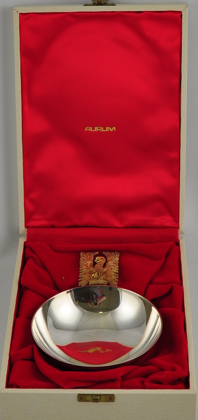 Hector Miller for Aurum Silver, gilt bowl commemorating 300 years of St Pauls, in original case,