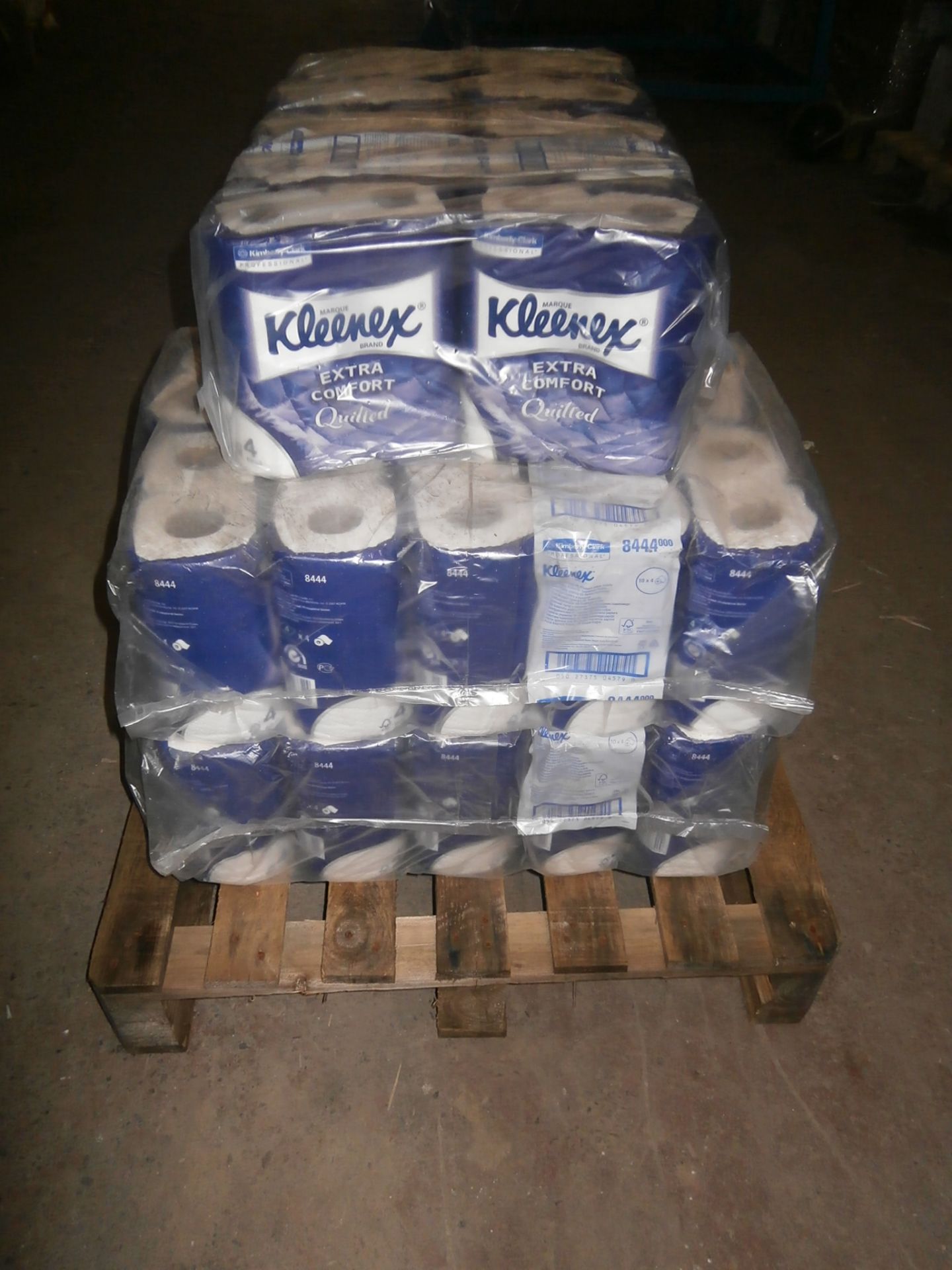 1 x Pallet of Kleenex Quilted Extra Comfort Toilet Rolls - 40 Rolls Per Pack - 200 Rolls in Total ( - Image 2 of 2