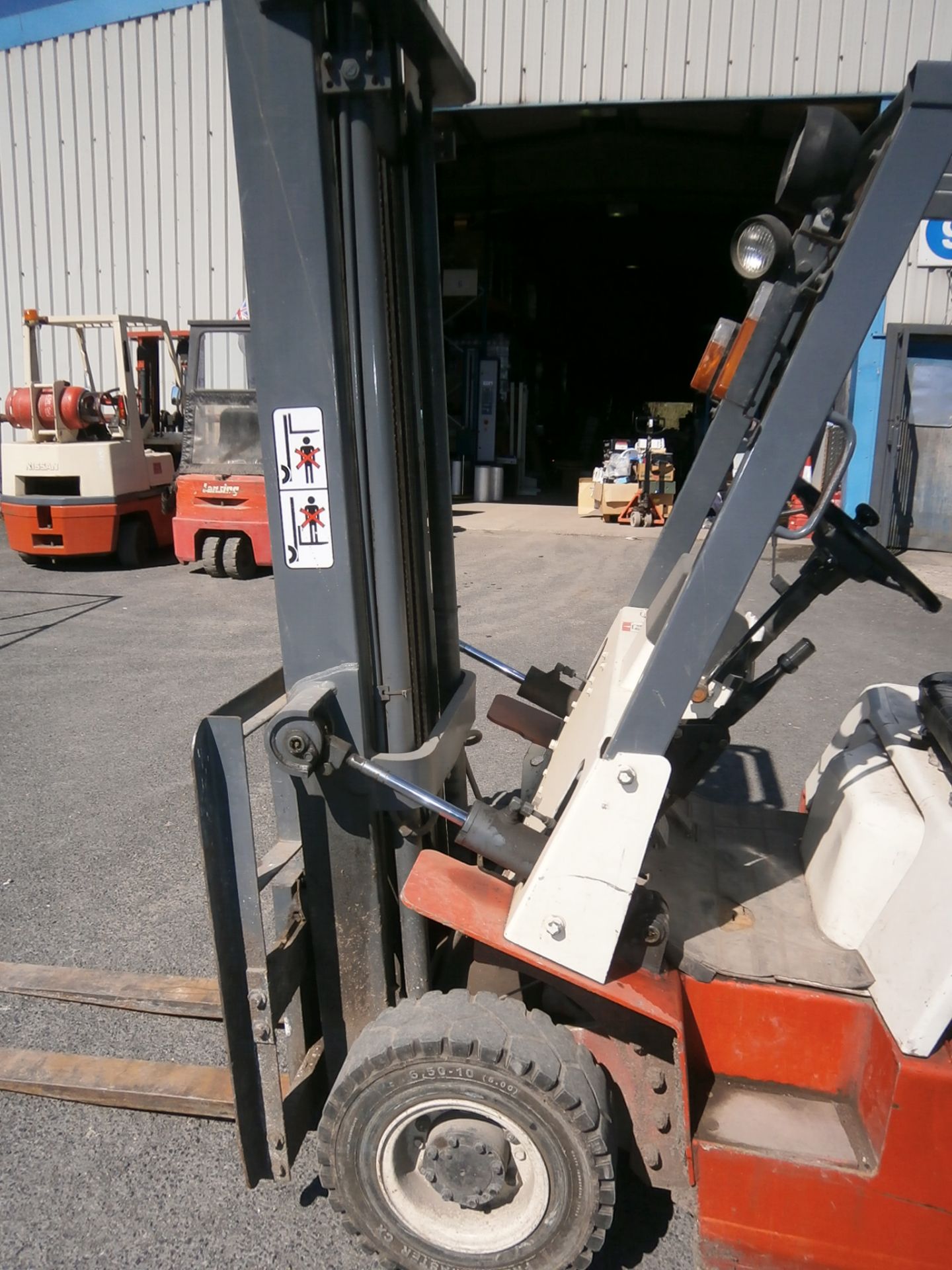 Nissan PJ01A15U Gas Powered Forklift Truck 2690kg - Great Runner, Used Daily - Image 5 of 7