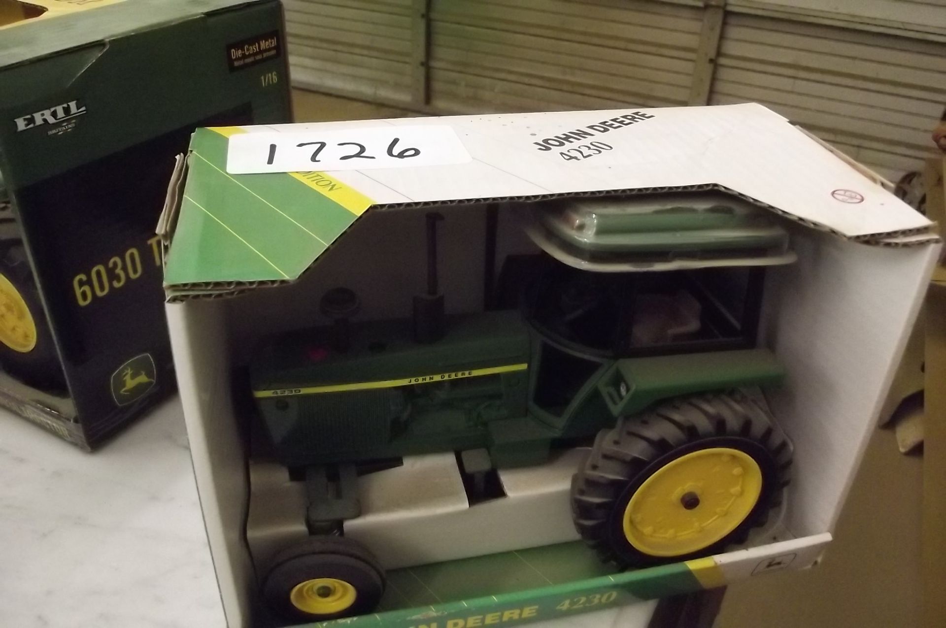 Lot 1726 TOY TRACTOR JOHN DEERE 4230