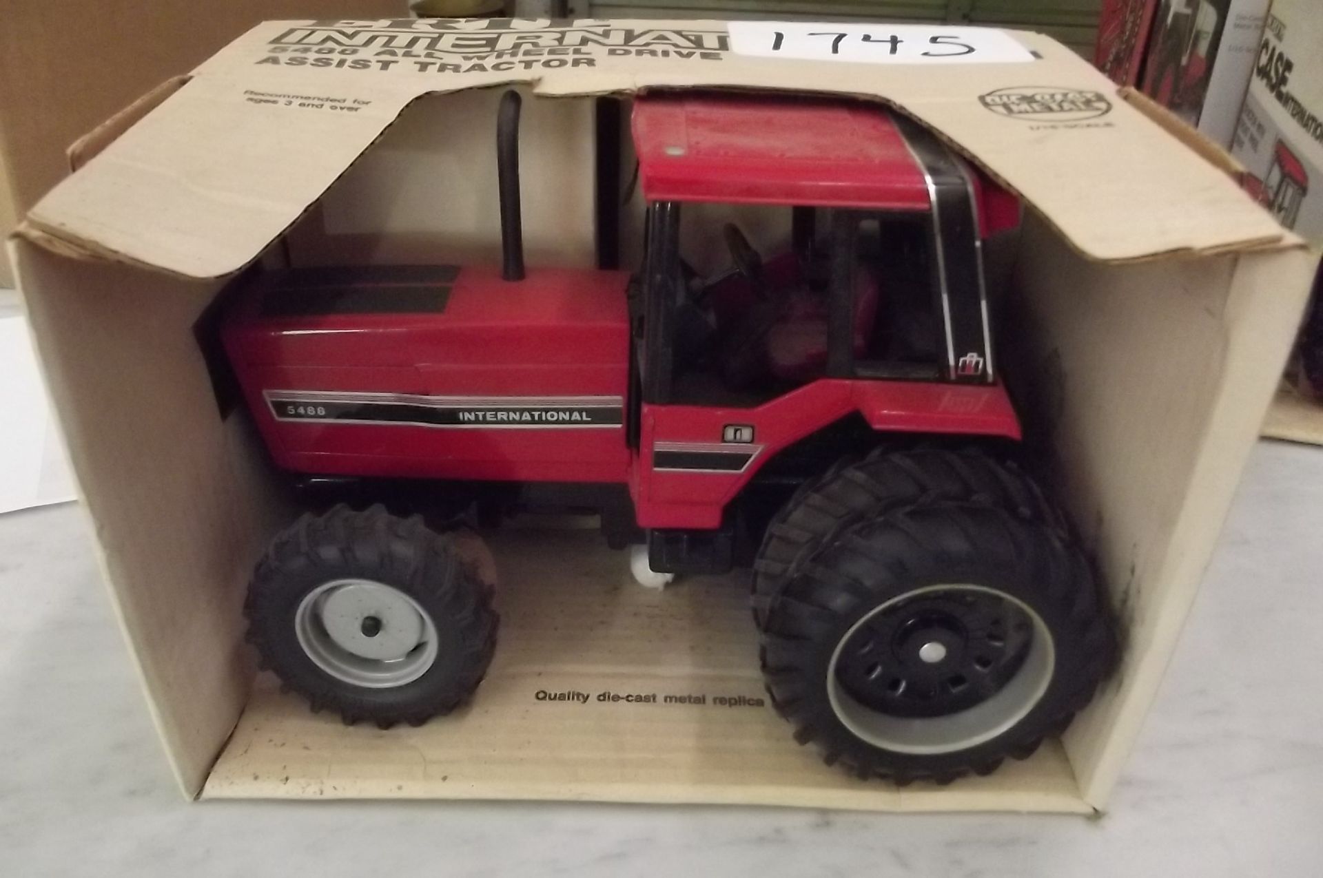 Lot 1745 TOY TRACTOR INTERNATIONAL 5488 ALL WHEEL DRIVE