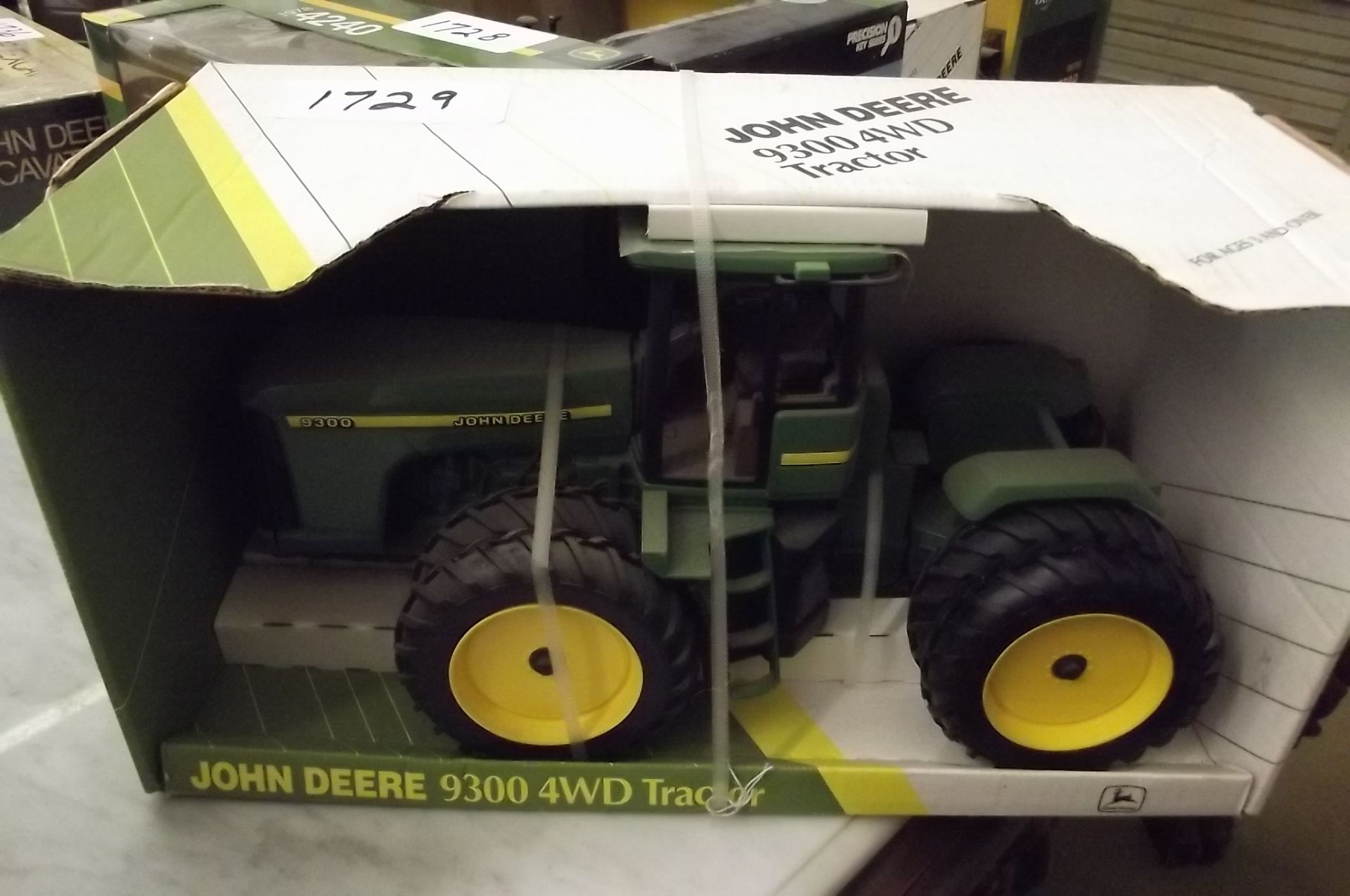 Lot 1729 TOY TRACTOR JOHN DEERE 9300 4WD