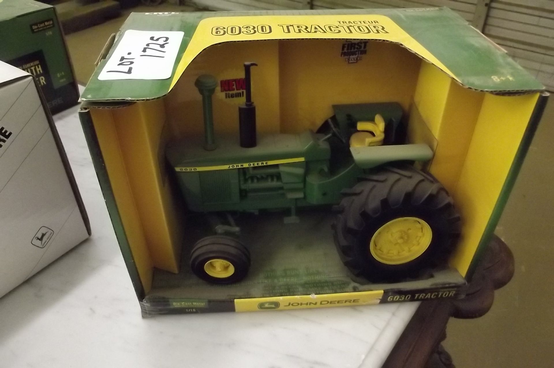 Lot 1725 TOY TRACTOR JOHN DEERE 6030