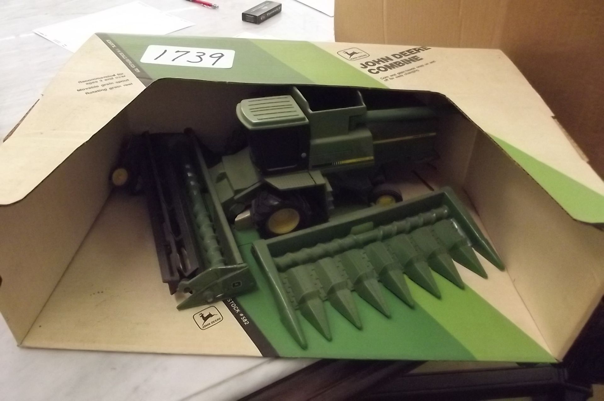 Lot 1739 TOY TRACTORS JOHN DEERE COMBINE TITAN II