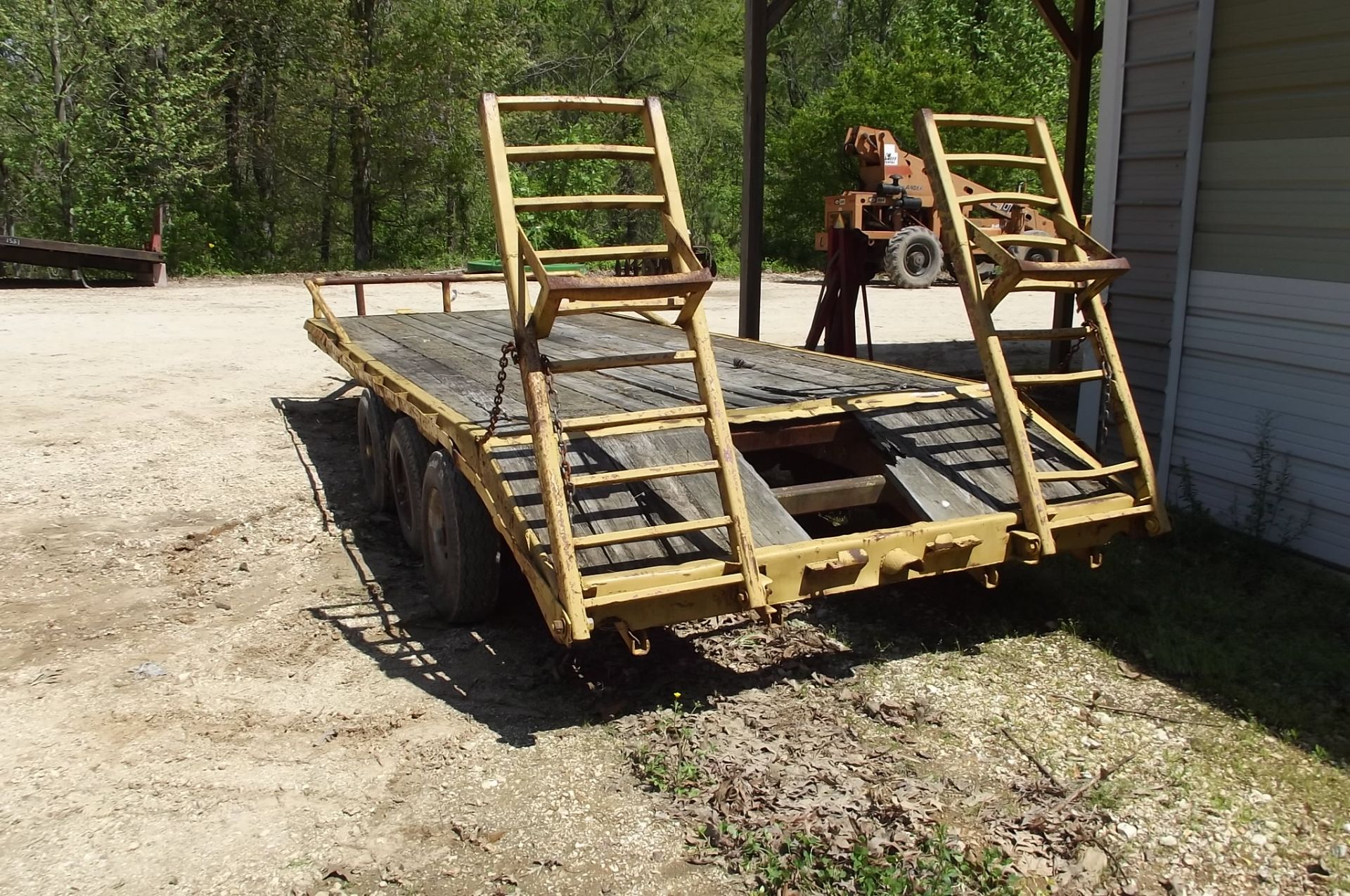 Lot 1541 18FT 3 AXLE EQUIPMENT TRAILER - Image 3 of 3