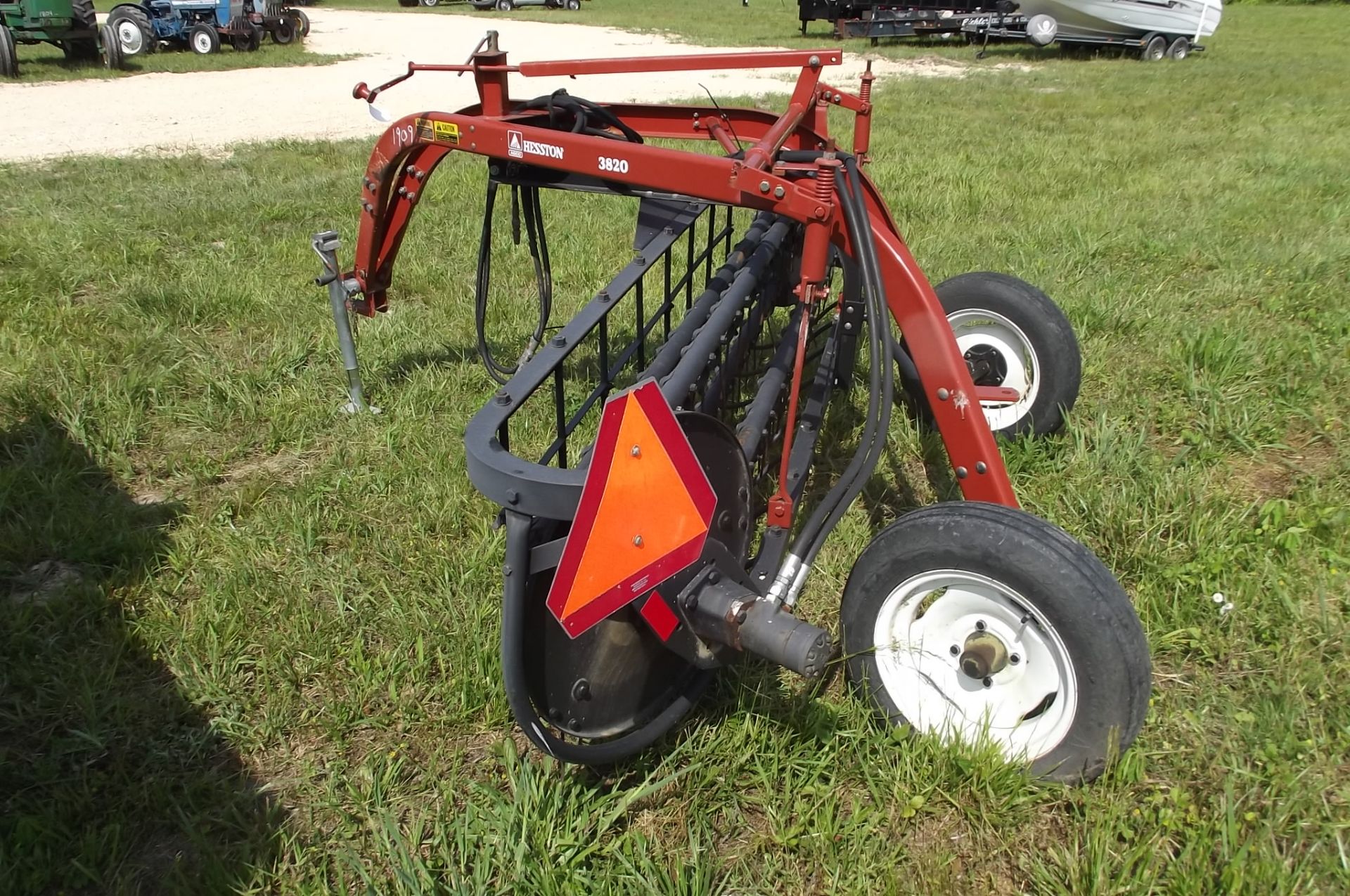 1909 3820 Hesston Hay Rake - Image 3 of 6