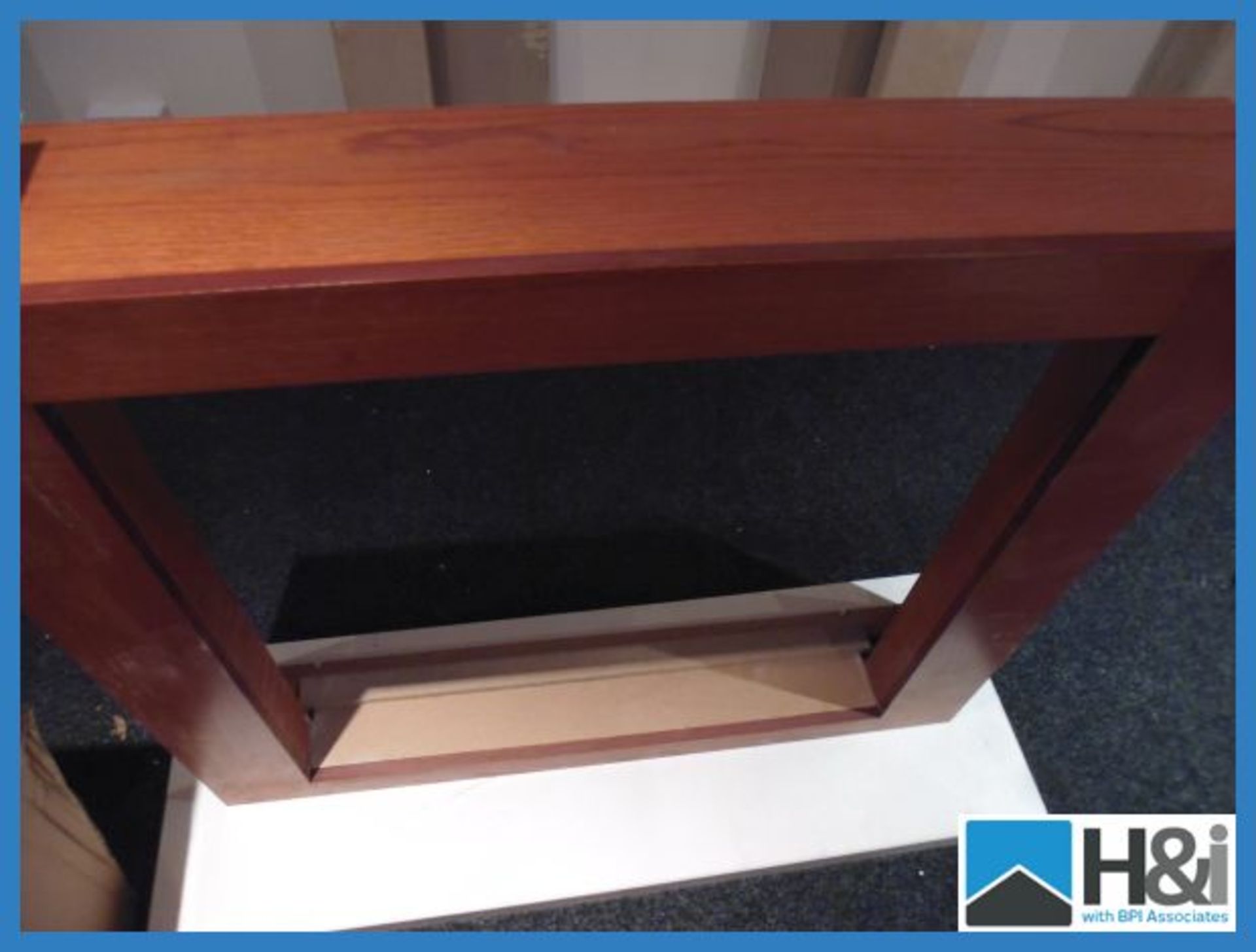 Mahogany Fire Surround with Marble Half. 950 x 800mm. Ex-Display Appraisal: Good Serial No: NA
