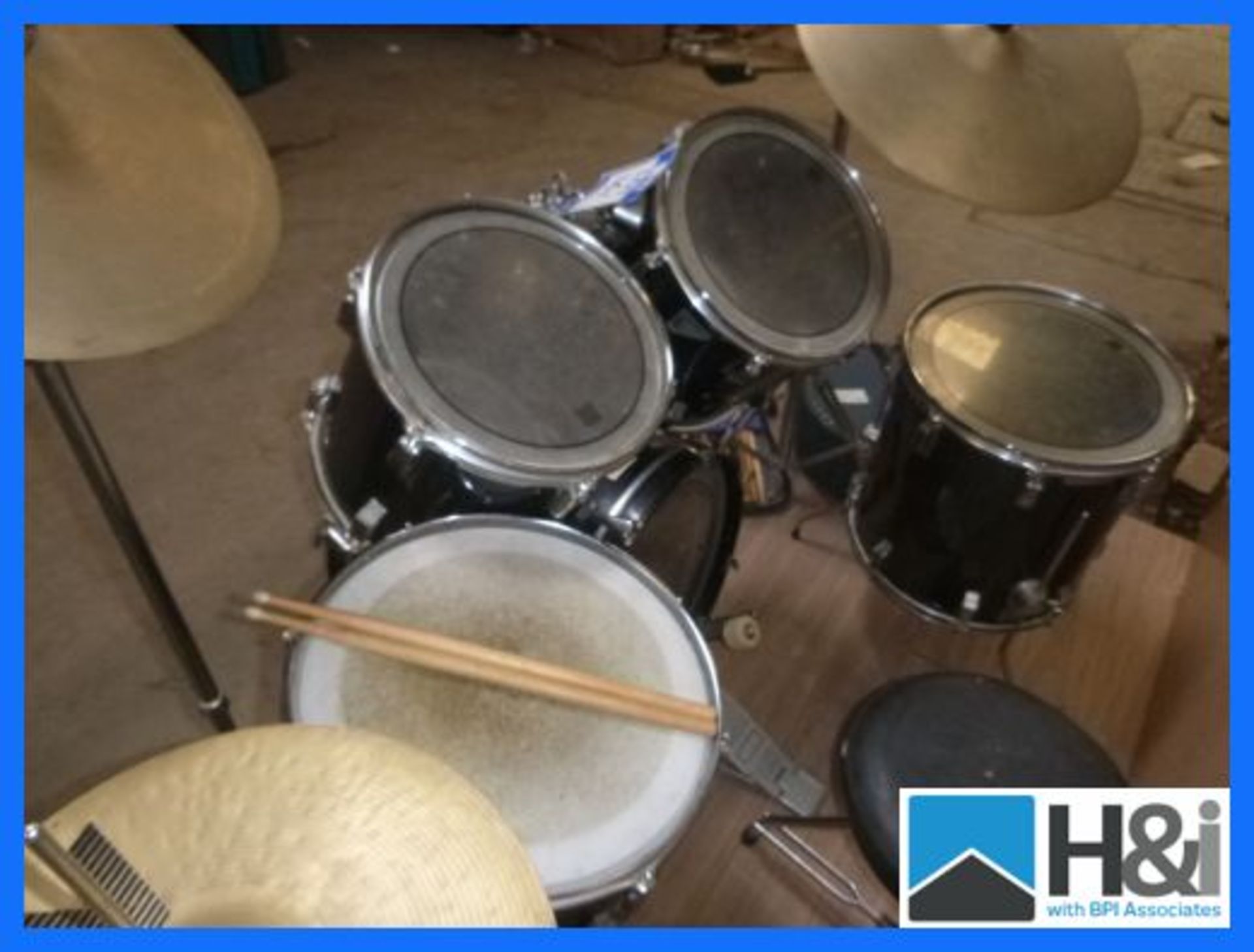 Remo Quadura professional 5 piece drum kit with extra trio of rack toms, ride cymbal, crash cymbal, - Image 6 of 6