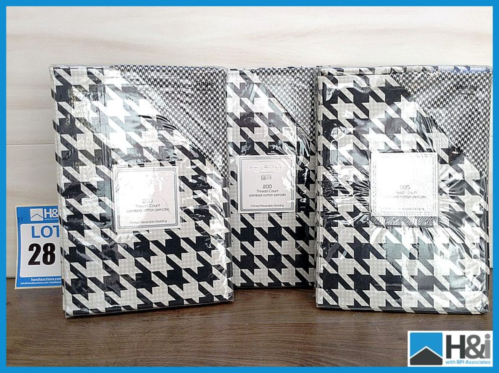 Superking Black and White  Duvet set Deyonge 200, 2 qty Single Black and White Duvet Set Deyonge 200