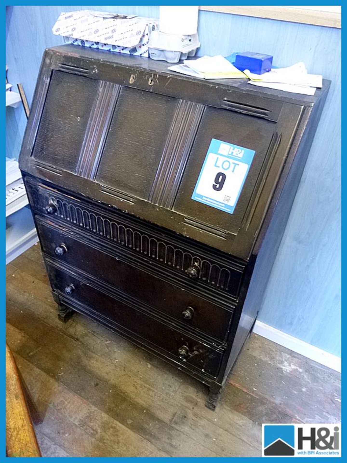 Vintage bureau excluding all contents Appraisal: Good Serial No: NA Location: Jack Madeley Joinery