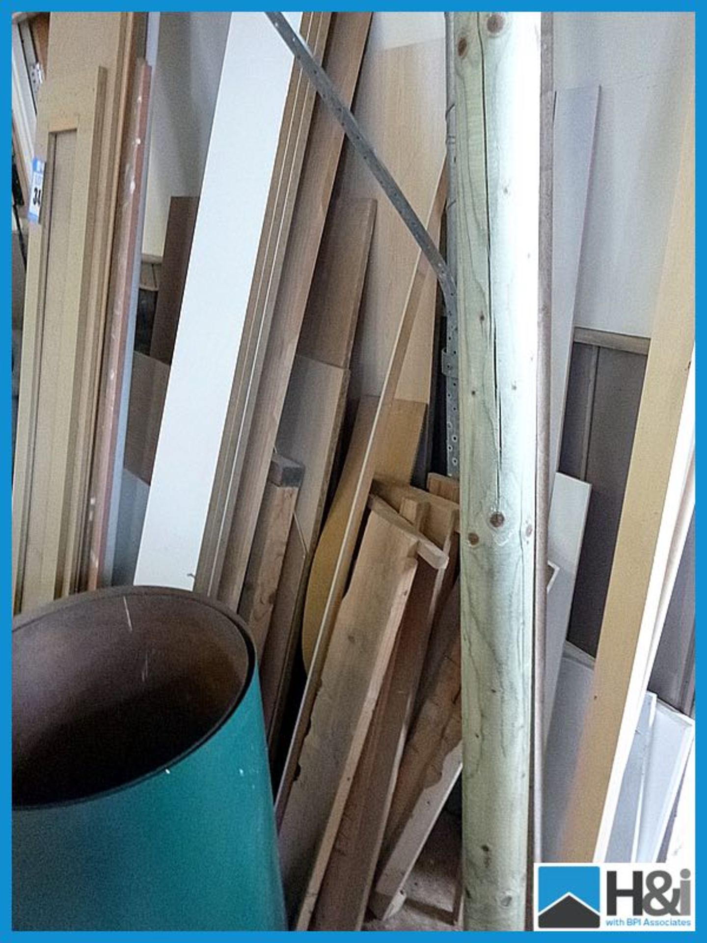Quantity of assorted timber off cuts to wall including large tanallised post etc. Appraisal: Good - Image 5 of 5