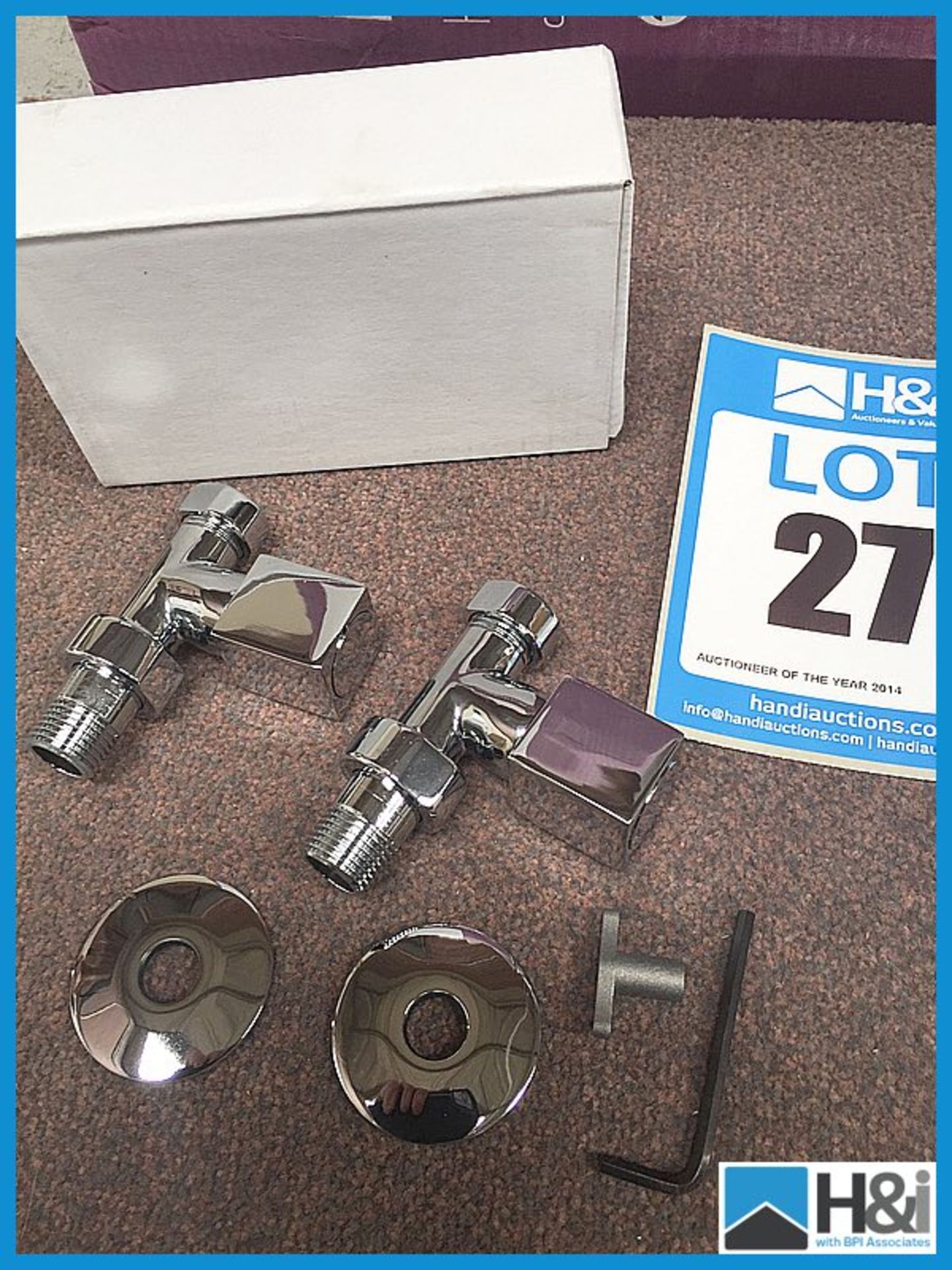Hudson Reed HR360 straight square radiator valves in chrome. 2 in box. RRP £ 79 Appraisal: Good