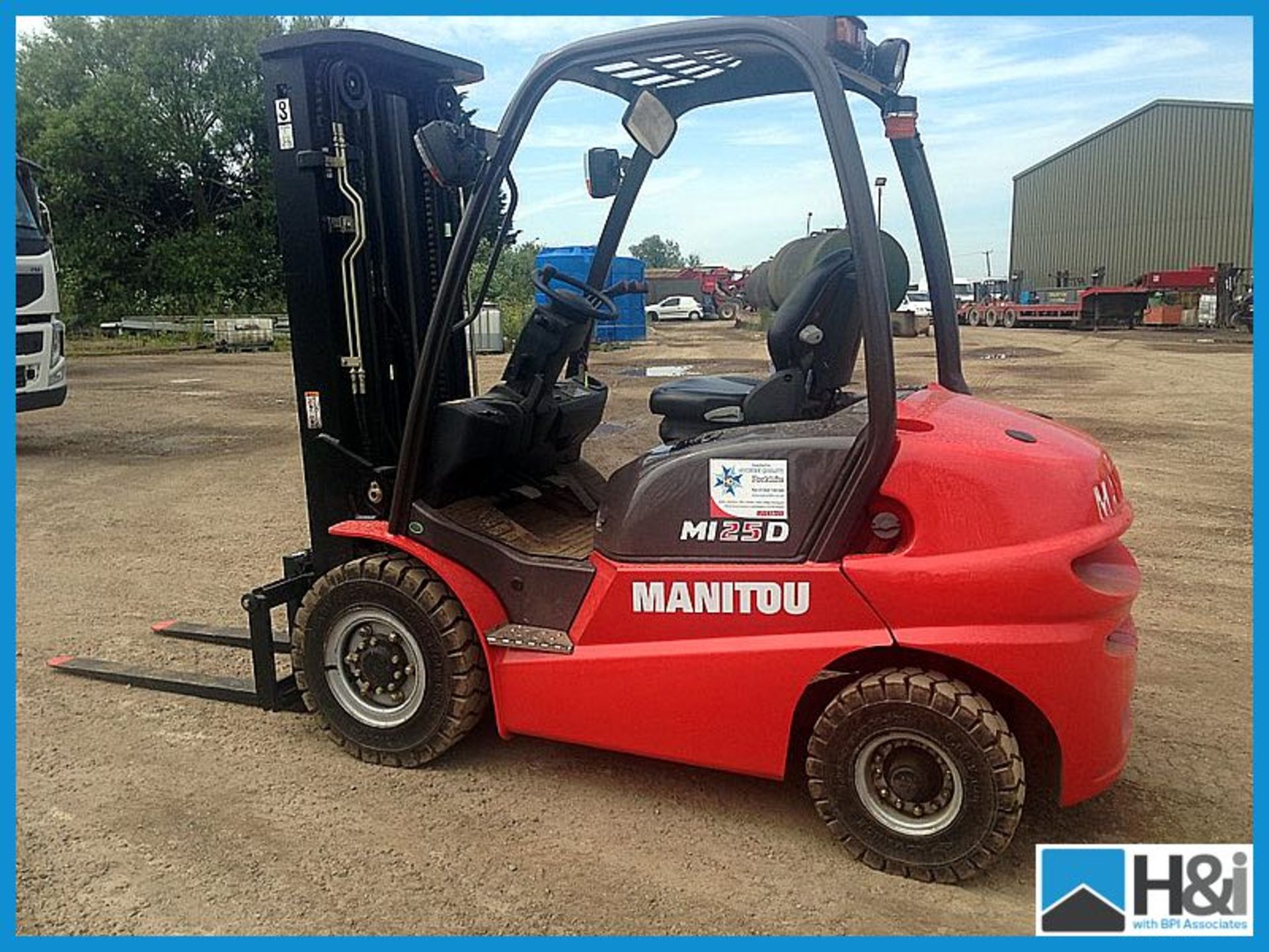 Manitou MI25D 2500kg diesel forklift 2014 year appx 700 hours side shift , tilt Triplex 4700m mast