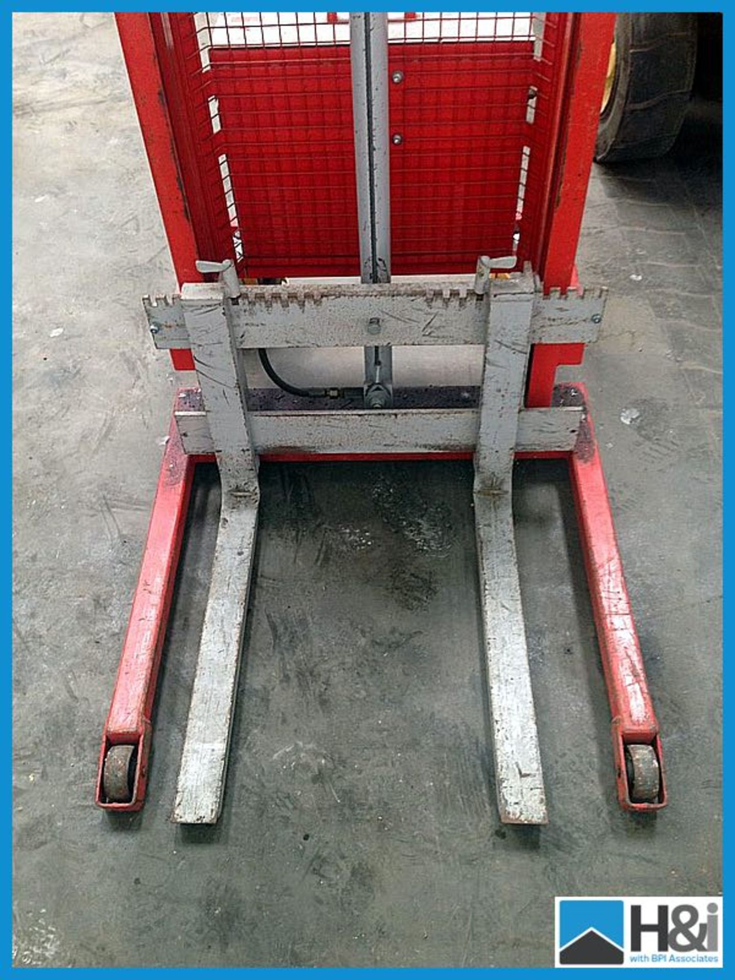 LIFT EZI manual stacker  Appraisal: Good Serial No: NA Location: Fenland Auction Services, Wheelhead - Image 3 of 9