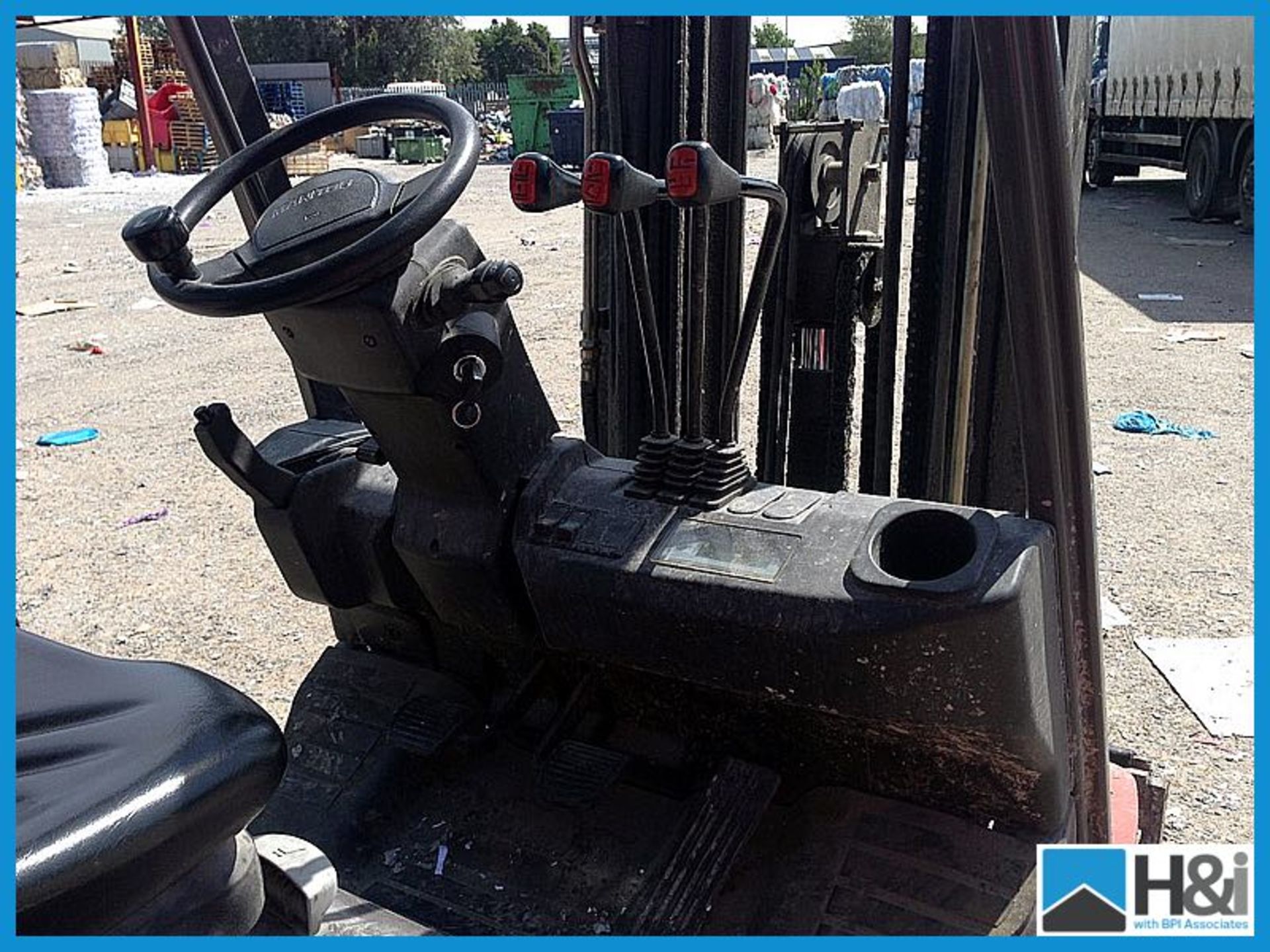 Manitou MI800D 1800 diesel forklift 2014 year appx 700 hours side shift , tilt Triplex 4700m mast - Image 8 of 8