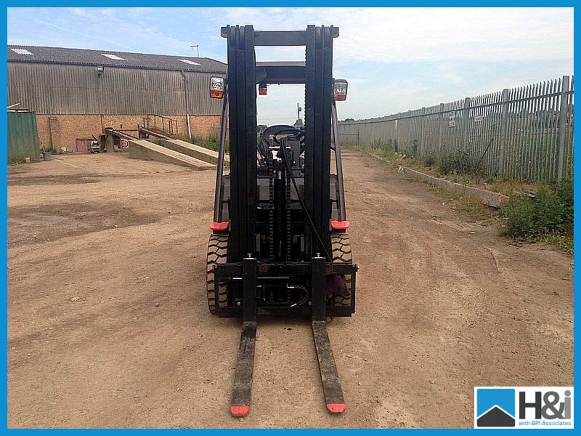 Manitou MI25D 2500kg diesel forklift 2014 year appx 700 hours side shift , tilt Triplex 4700m mast - Image 4 of 7