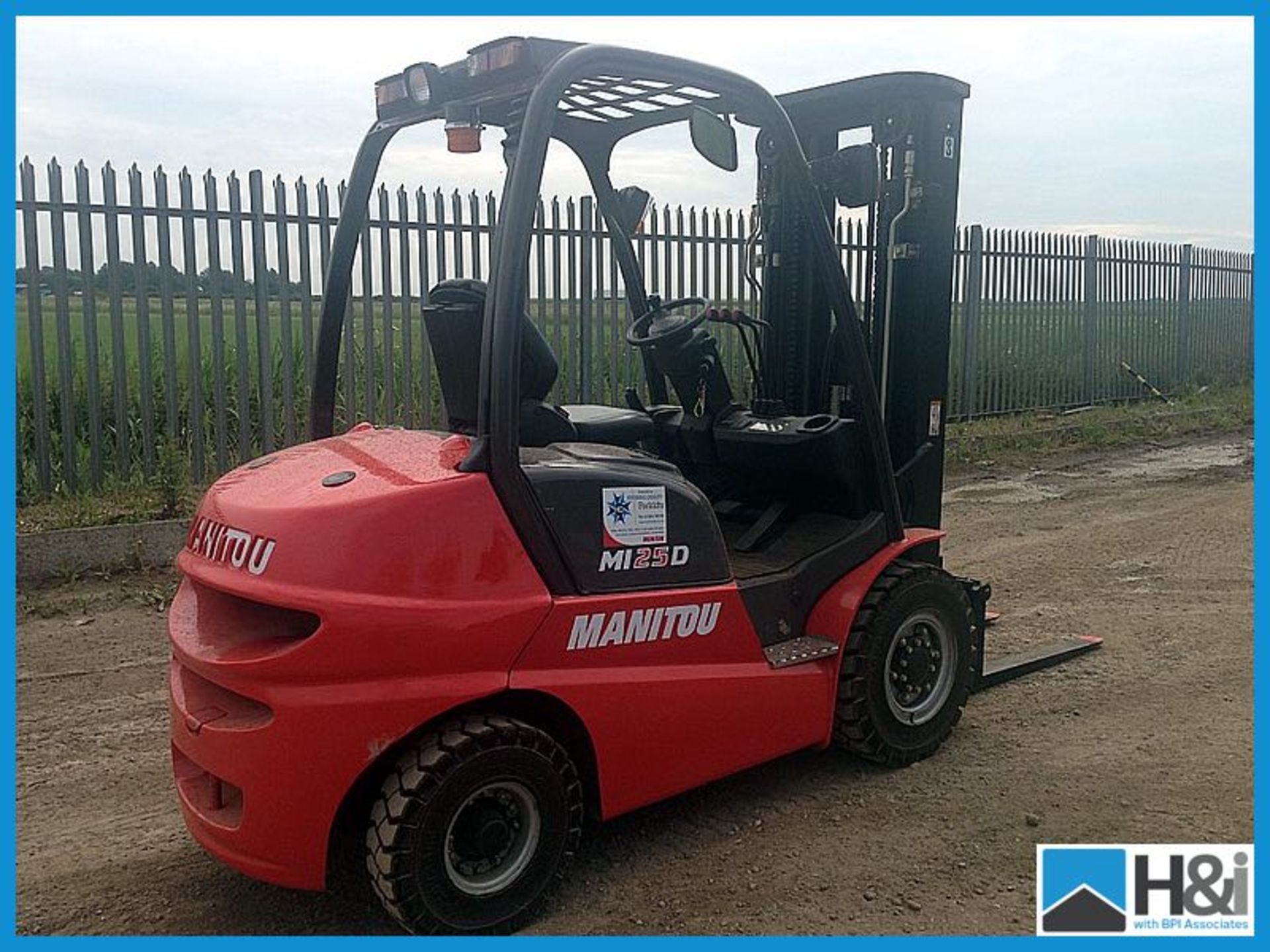 Manitou MI25D 2500kg diesel forklift 2014 year appx 700 hours side shift , tilt Triplex 4700m mast - Image 2 of 7