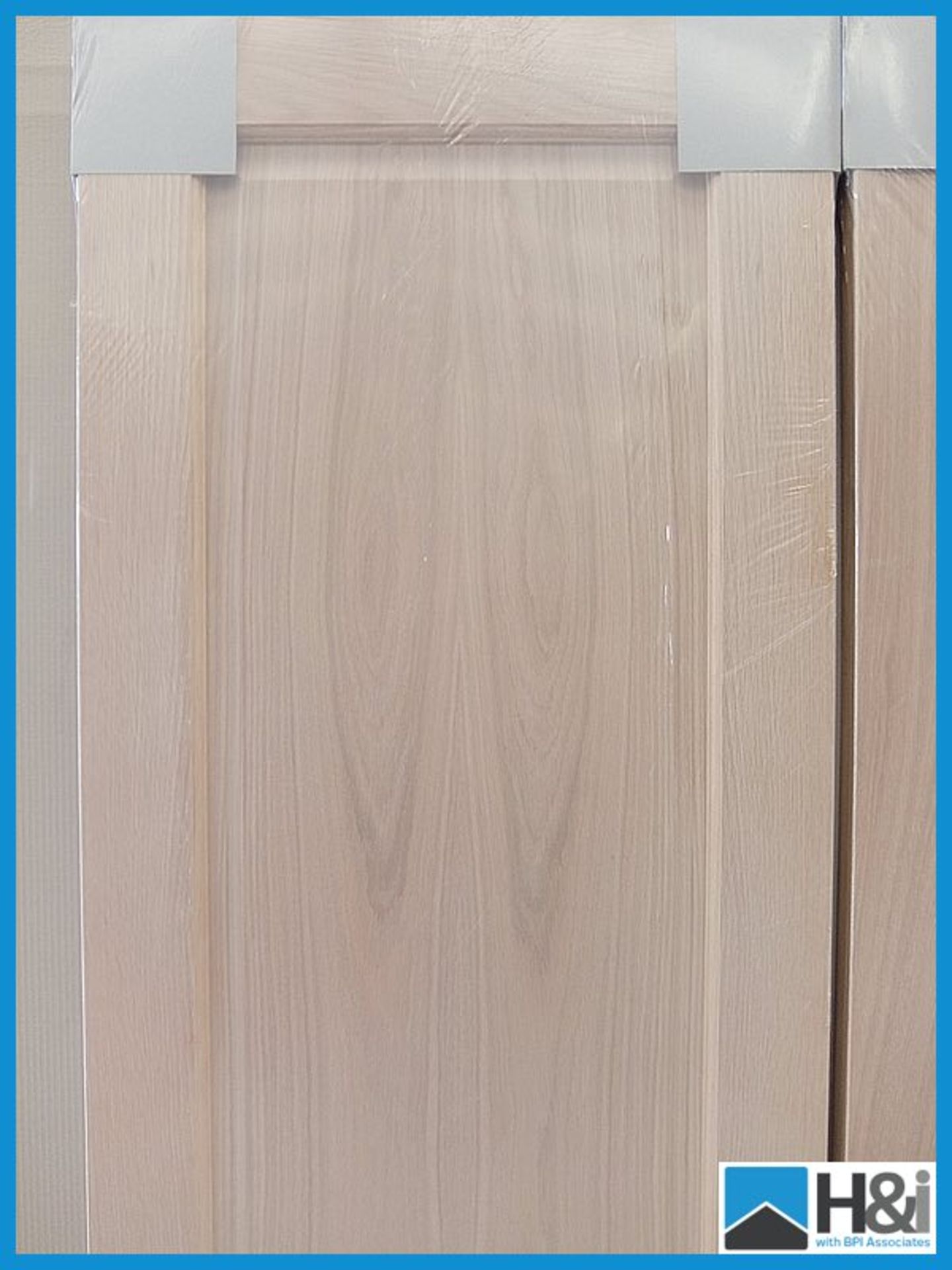 2ft 9in Kielder oak internal door, 35mm thick. 78in x 33in. Raised and fielded panel. Unfinished for - Image 2 of 2