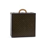 Louis Vuitton valise rigide vintage en toile enduite imprimée du monogram châssis indépendant numéro