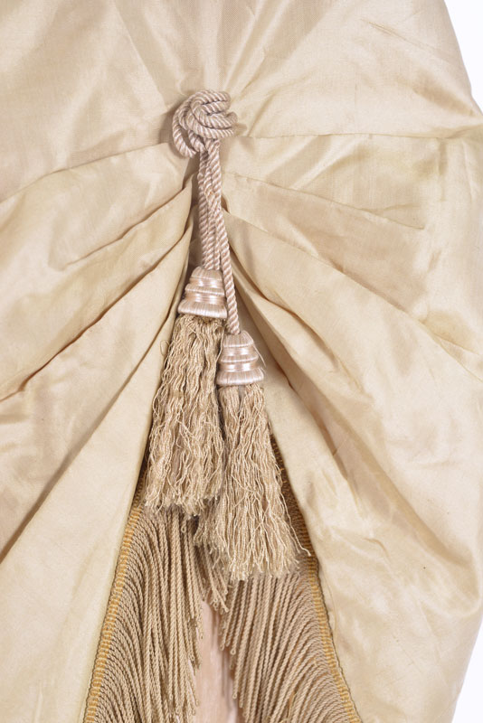 Corsage sous-vêtement en coton de soie et pèlerine années 1830 appartenant à Madame Alexander Macomb - Image 4 of 4