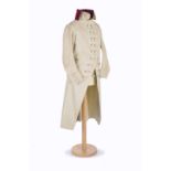 Habit à la française en feutre de laine écru fin XVIIIe s. composé d'une veste longue avec col à