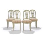 Suite de 4 chaises de style Louis XVI XIXe s. en bois peint gris à dossier ajouré d'une gerbe