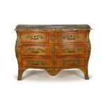 Commode d'époque Louis XV &nbsp en placage de bois de rose et noyer en reserve à façade galbée