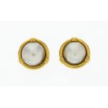 Paire de clips d'oreilles en or 750 sertie de perles de culture mabé