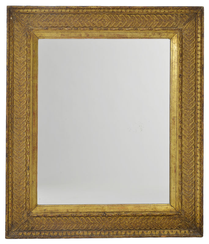 Miroir d'époque Napoléon III à cadre en bois doré et sculpté d'une double frise à motifs d'entrelacs