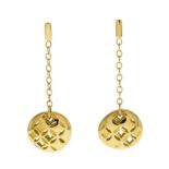 Louis Vuitton paire de pendants d'oreilles en or 750 ajouré signée long. 3 cm écrin et boîte