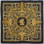 Hermès carré en soie: "Les Tuileries" fond noir 90x90 cm