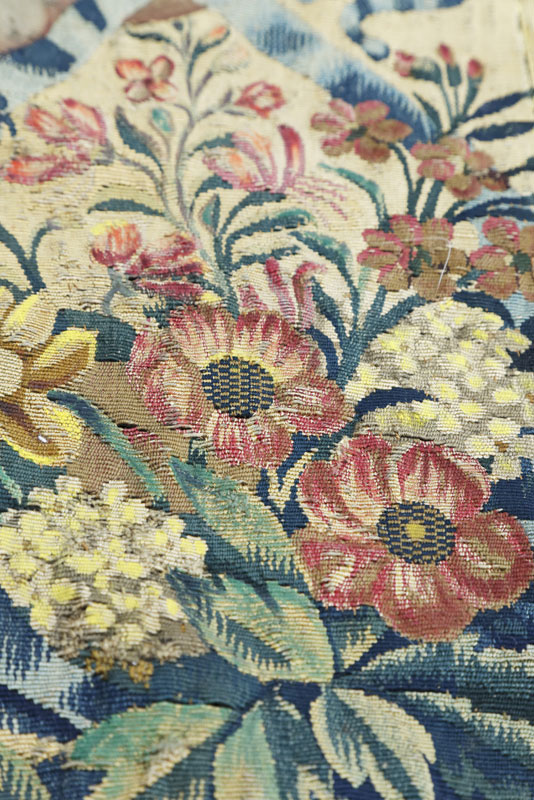 Fragment de bordure de tapisserie des Flandres milieu du XVIIe s. en laine et soie richement - Image 6 of 7