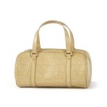 ?Céline petit sac bowling en cuir beige décoré du nom répété en relief sur les côtés double