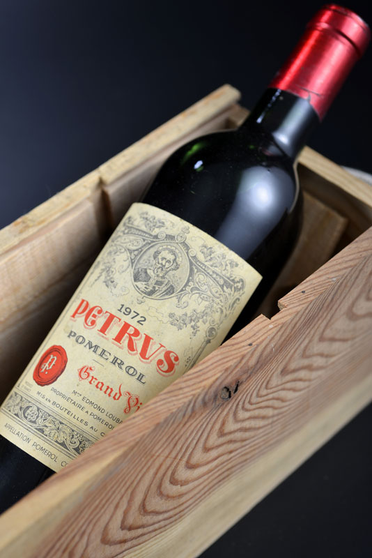 Petrus 1972 Pomerol 1 bt étiquette fanée caisse en bois