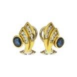 Bucherer paire de clips d'oreilles sertie de diamants et saphirs taille ovale signée