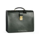 Louis Vuitton Pilot case Oural en cuir taïga vert sans clefs &nbsp 33x42x17 cm