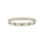 Cartier Love bracelet en or gris 750 signé et numéroté WP0086 tournevis non fourni circ. 15 5 cm 31g