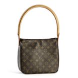 Louis Vuitton sac Looping en toile enduite monogrammée poignée en cuir naturel rigide 22x25 cm