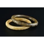 Paire de bracelets calligraphiés Chine dyanstie Qing diam. 8 5 cmProvenance:&nbsp #NAME? Genève&nbsp