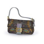 Fendi	 sac Baguette en toile brune tigrée noir et orné de paillettes à papillon	 housse	 14x25 cm