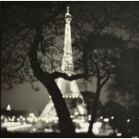 Keith Carter (1948)	&nbsp	Eiffel Tower"	 tirage au gélatino-bromure d'argent	 virage au sélénium