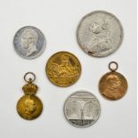 Lot de 6 médailles anciennes comprenant notamment : 1 médaille en étain sur Maurice de Saxe	 1