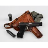 Pistolet d'ordonnance suisse SIG &nbsp	P 210-2	 mod. 1949	 cal. 9 mm Parabellum	 dans son étui en