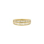 Bague en or 750 sertie de 2 lignes de diamants taille baguette	 doigt 59-19